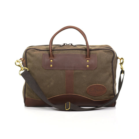 On either side of the Document Briefcase there are premium leather handles that are secured with hand pounded brass rivets.